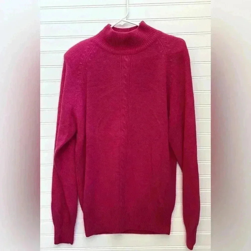 YARNWORKS NWT Women's Pink Sweater Size Medium (Lambswool, Angora) Shoulder Pads